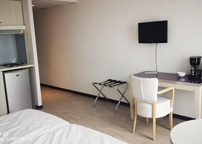 24m2 Au 4eme Etage Ascenseur A Cote De La Gare Sncf, Wifi 5g * Λούρδη