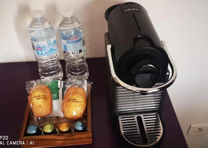 24m2 Au 4eme Etage Ascenseur A Cote De La Gare Sncf, Wifi 5g Διαμέρισμα *