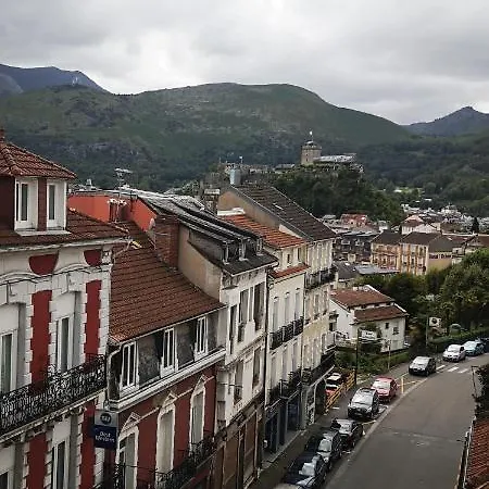 24m2 Au 4eme Etage Ascenseur A Cote De La Gare Sncf, Wifi 5g Lourdes