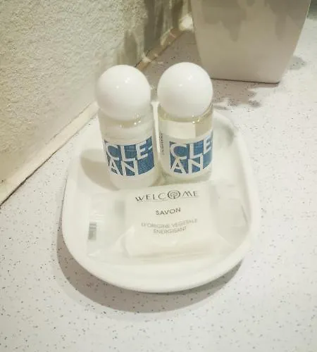 Apartment 24m2 Au 4eme Etage Ascenseur A Cote De La Gare Sncf, Wifi 5g *